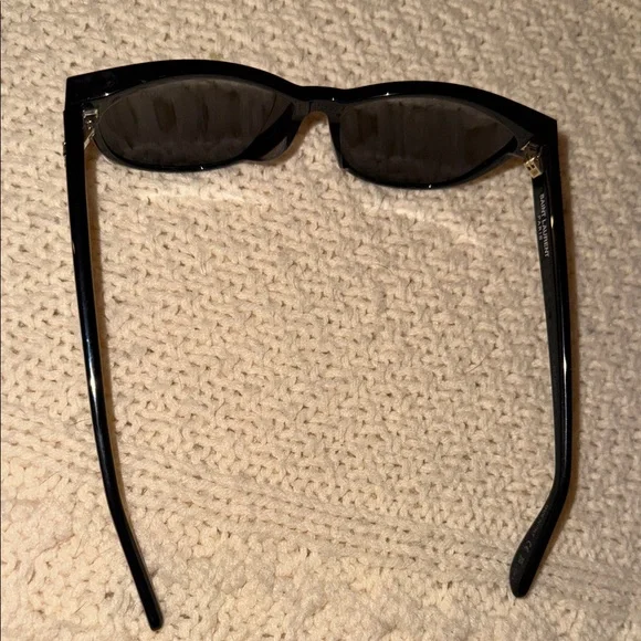 Saint Laurent Black Oversized Sunglasses with Case Saint Laurent Black Oversized Sunglasses with Case main image 2
